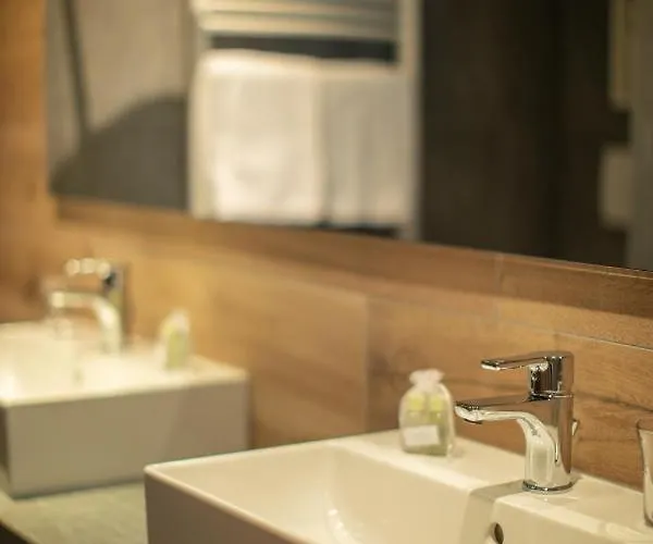 Presso Europa Apartman