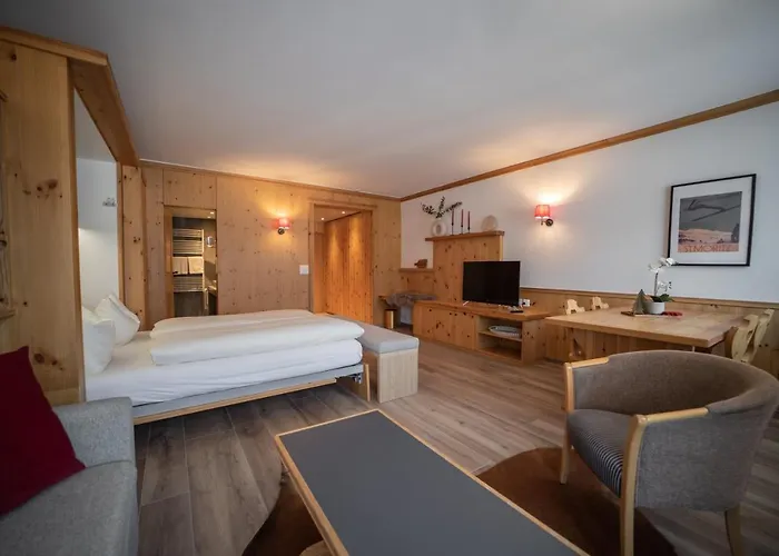 Presso Europa Apartman *