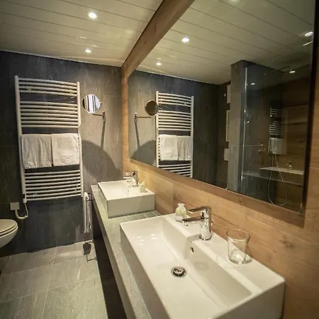 Presso Europa Apartment *