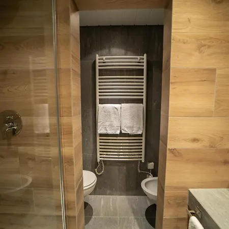 Presso Europa Apartment *