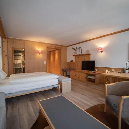 Presso Europa Apartment *
